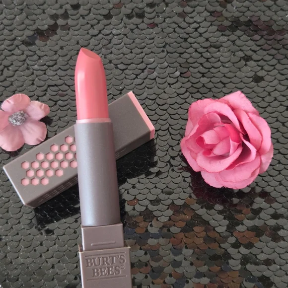 Burt's Bees 100% Natural Moisturizing Satin Lipstick NWT - Picture 6 of 8
